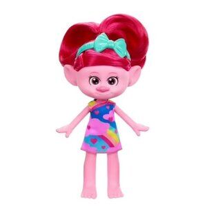 DreamWorks Trolls Fun Fair Surprise Trendsettin’ Queen Poppy Fashion Doll